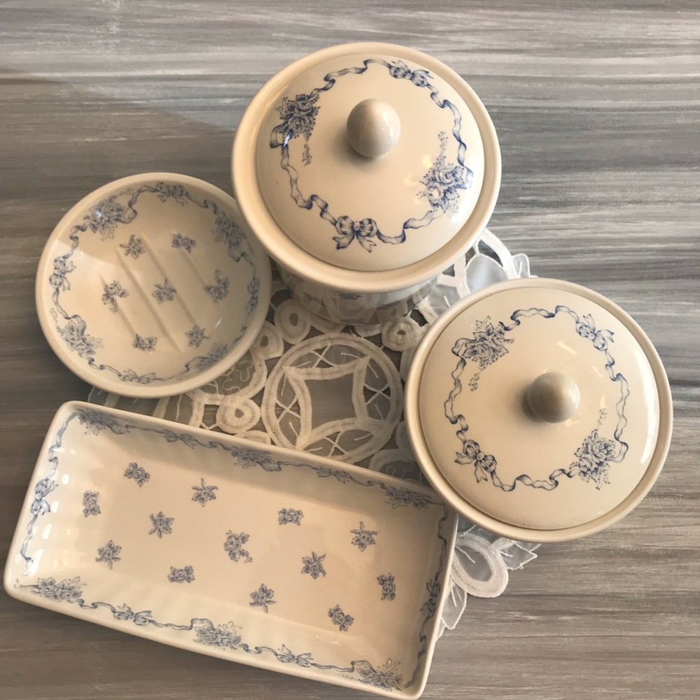 Laura Ashley 4pc Vanity Vintage Set